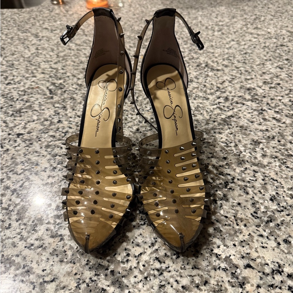 Jessica Simpson Black and Tan Strappy Heels